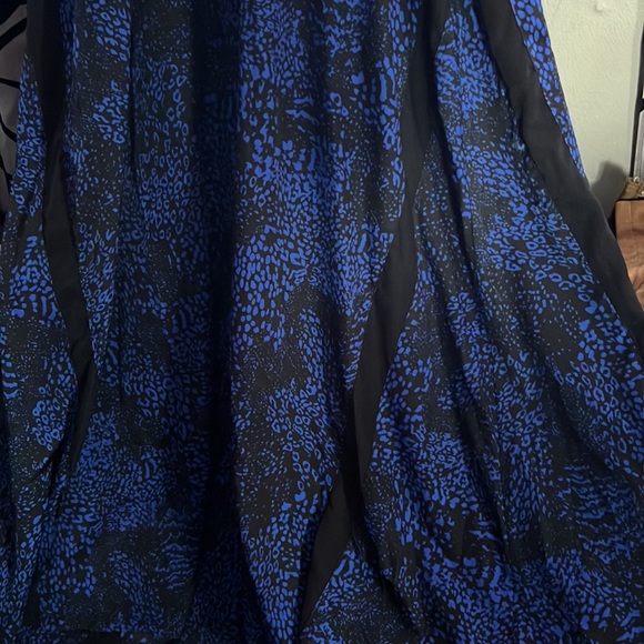 Express Women Blue & Black Casual Maxi Dress with Strappy Back Detail Medium - Picture 3 of 13